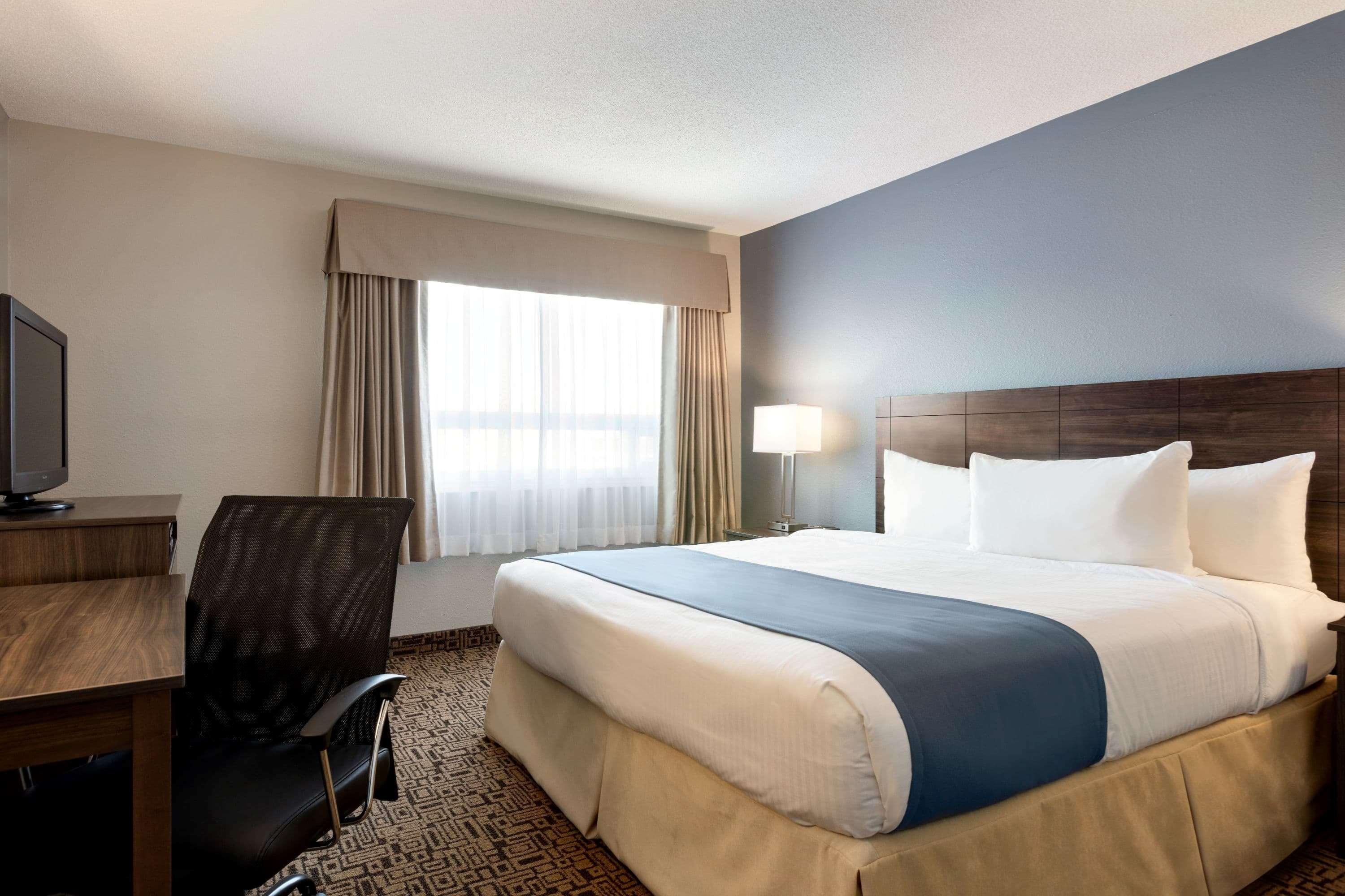 Travelodge Suites By Wyndham New Glasgow Exterior photo