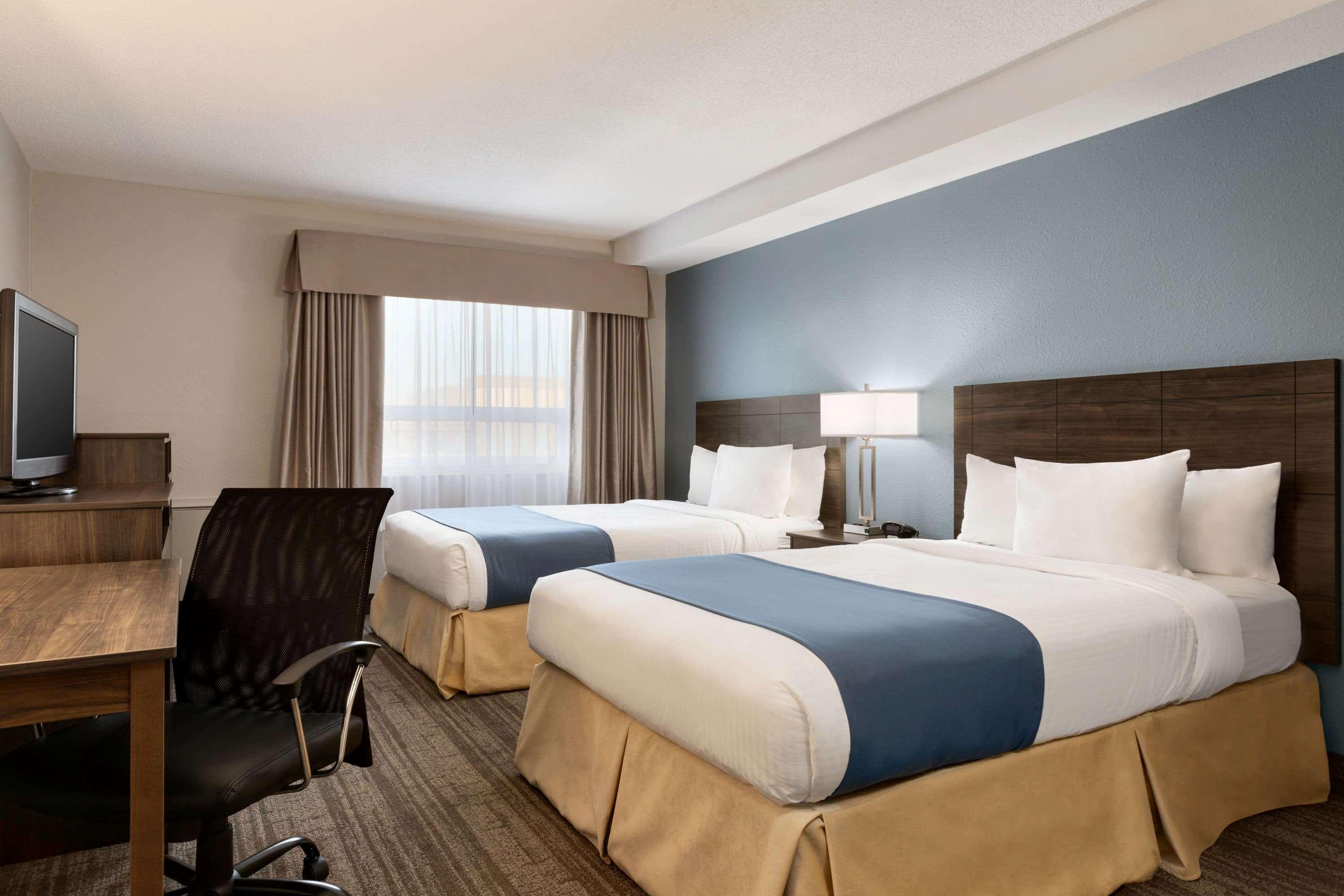 Travelodge Suites By Wyndham New Glasgow Exterior photo