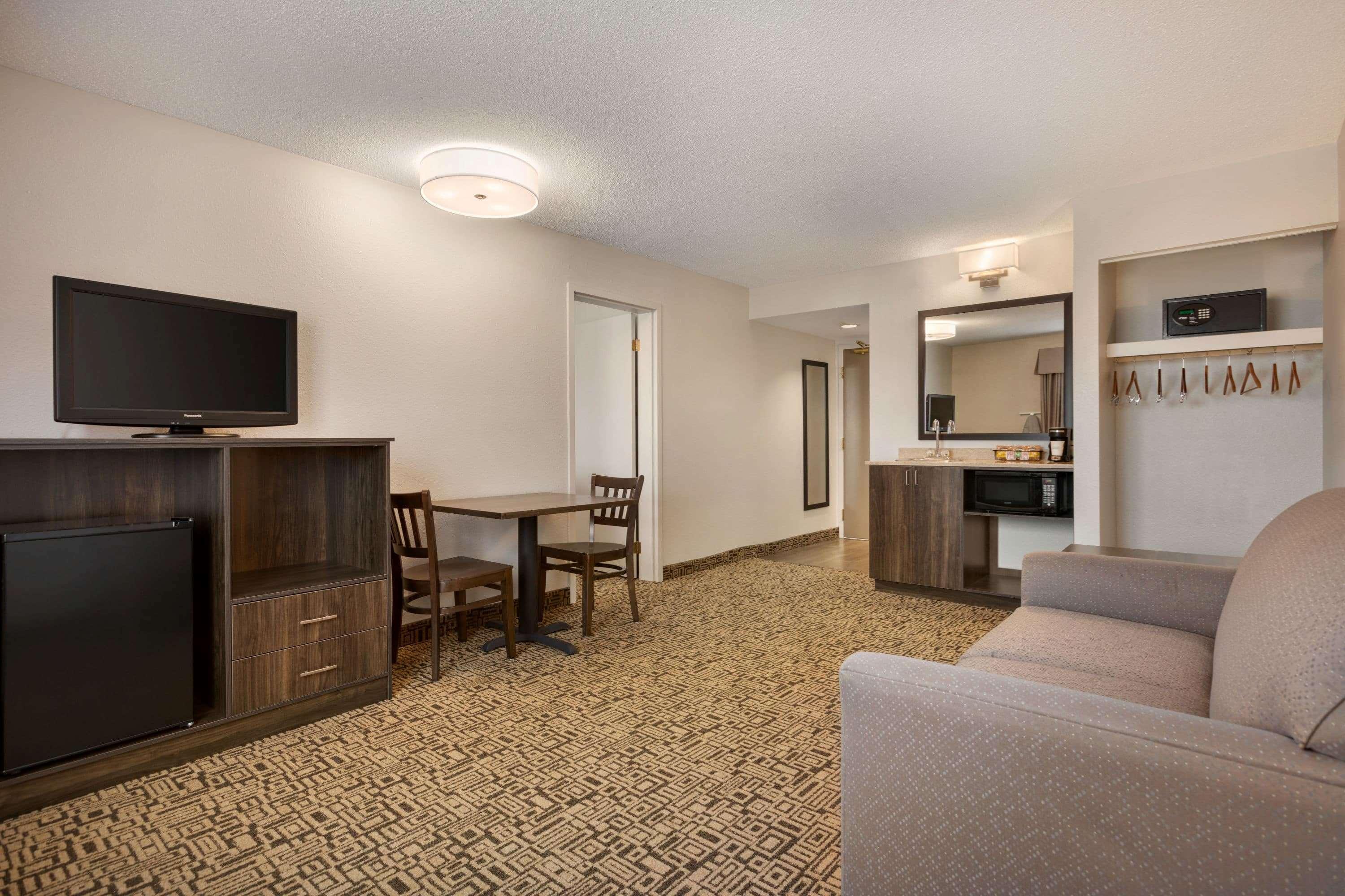 Travelodge Suites By Wyndham New Glasgow Exterior photo